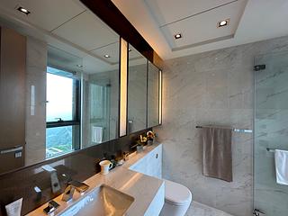 The Peak - Twelve Peaks 10