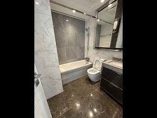 Tseung Kwan O - Monterey Block 3 08