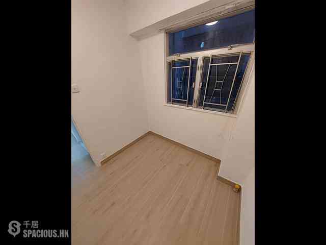 Wan Chai - Kam Shing Building 08