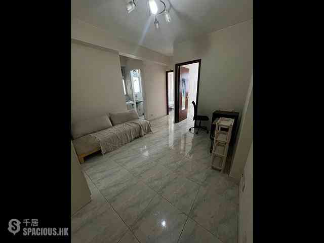 Kennedy Town - Luen Wai Apartment 01