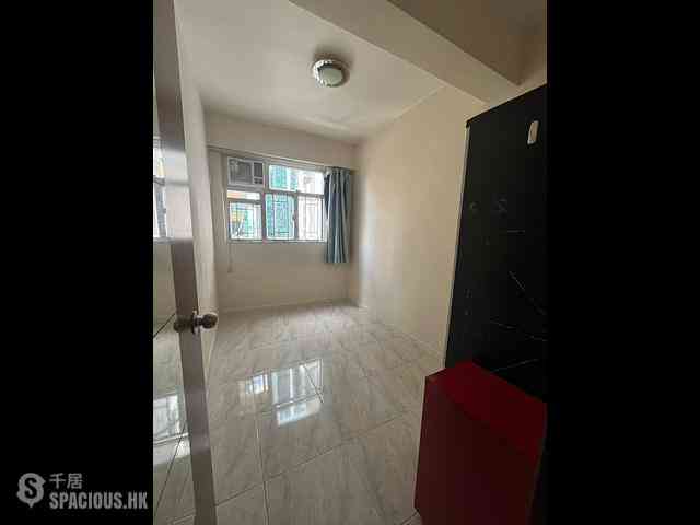 Kennedy Town - Luen Wai Apartment 02
