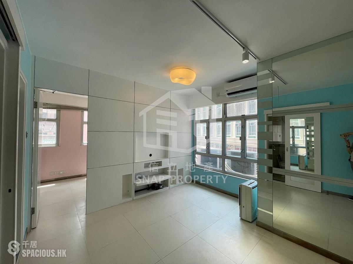 Sai Ying Pun - King Ming Mansion 01