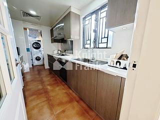 Mid Levels East - Bowen Place 04