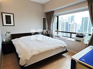 Mid Levels East - Bowen Place 05