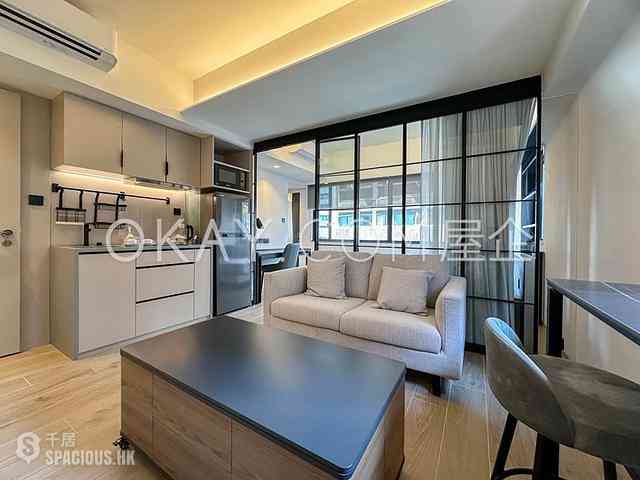Central - 108-110, Wellington Street 01