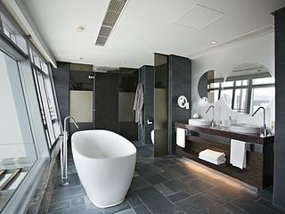 Repulse Bay - The Lily 10