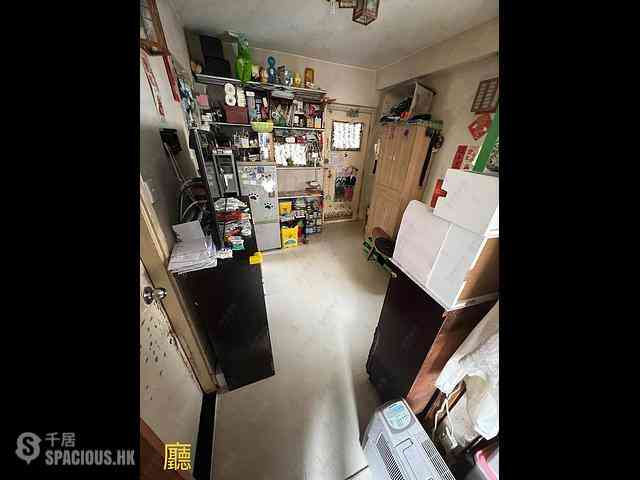 Sai Ying Pun - Wing Cheung Building 02