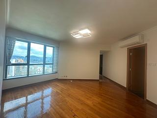 Mid Levels West - 80 Robinson Road 03