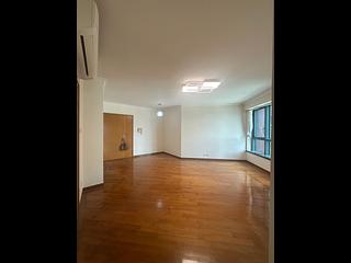 Mid Levels West - 80 Robinson Road 08