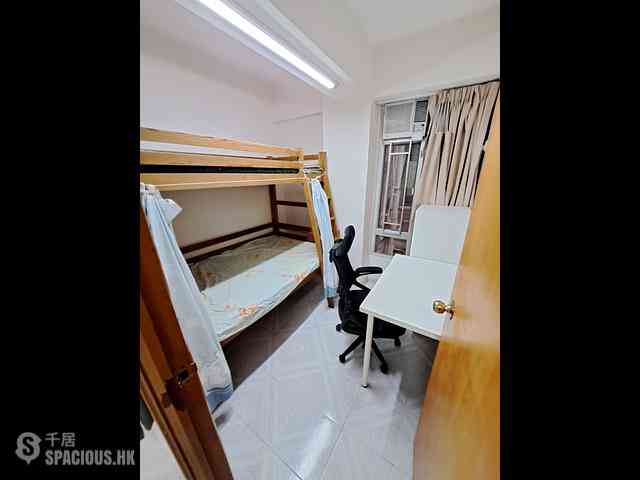 Shek Tong Tsui - Yip Cheung Building 06