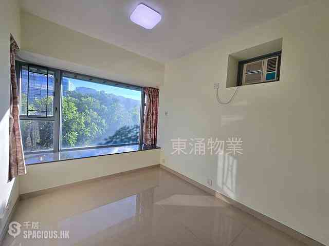 Tung Chung - Seaview Crescent Block 1 08