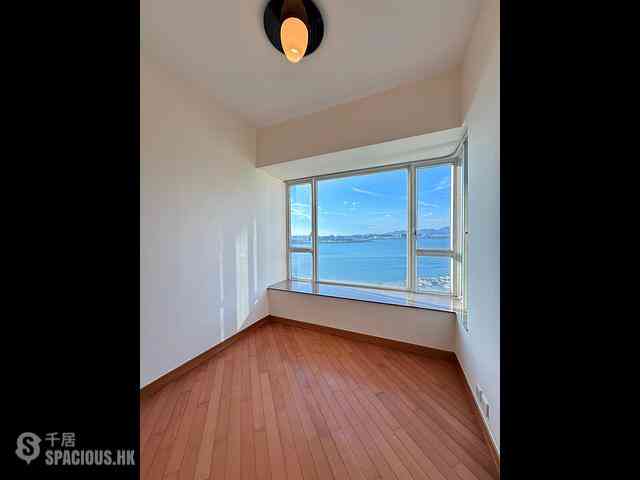 Tung Chung - Coastal Skyline Phase 4 Le Bleu Deux 05