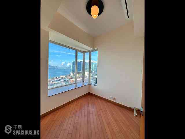 Tung Chung - Coastal Skyline Phase 4 Le Bleu Deux 09