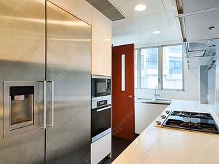The Peak - Chelsea Court House 1 06