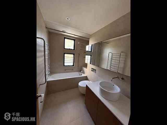 Jardines Lookout - Cavendish Heights Block 7 05