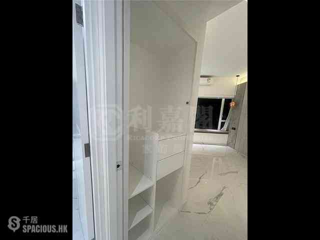 West Kowloon - Sorrento Phase 2 Block 2 08
