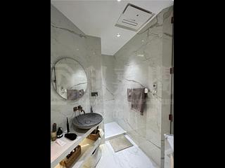 West Kowloon - Sorrento Phase 2 Block 2 12