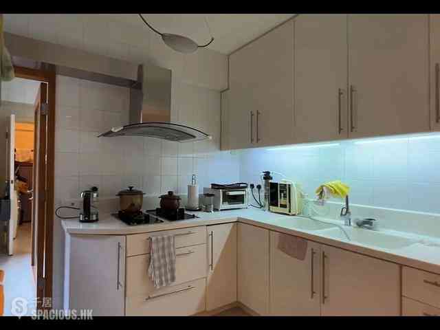 Mid Levels Central - Wing Hong Mansion 09