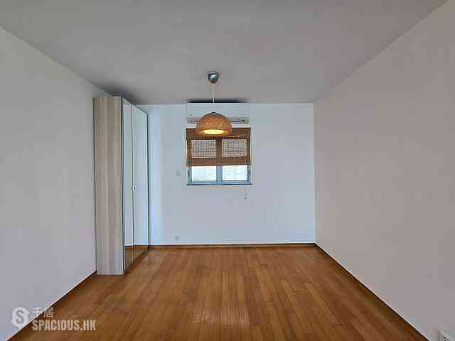 Tung Chung - Seaview Crescent 06