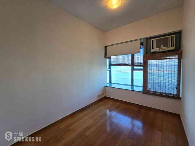 Tung Chung - Seaview Crescent 09