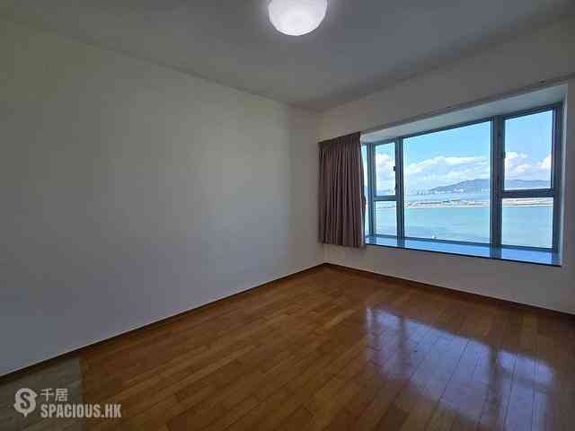 Tung Chung - Seaview Crescent 12