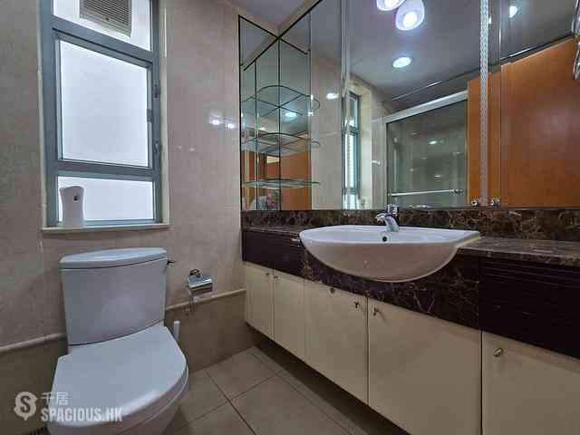Tung Chung - Seaview Crescent 14
