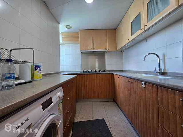 Tung Chung - Seaview Crescent 16