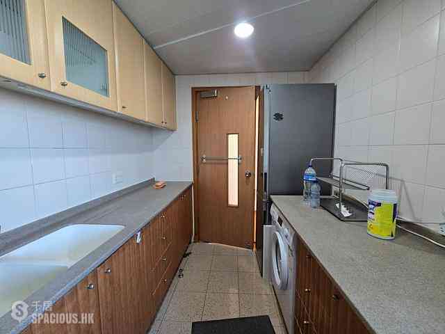 Tung Chung - Seaview Crescent 18