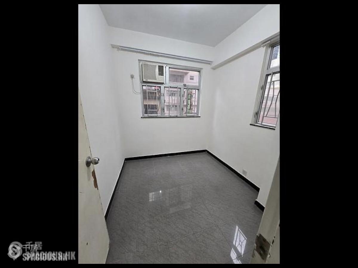 Causeway Bay - Tak Fat Building 01