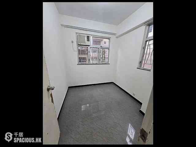 Causeway Bay - Tak Fat Building 01