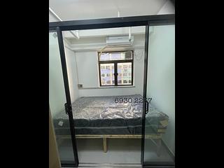 Sheung Wan - 70, Des Voeux Road West 04