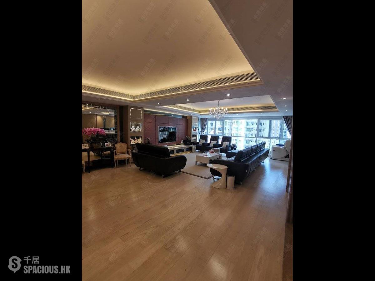 Mid Levels Central - Elegant Garden 01