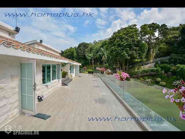 Clear Water Bay - Villa Blanche 01
