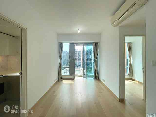 Tseung Kwan O - Savannah Block 3B 02