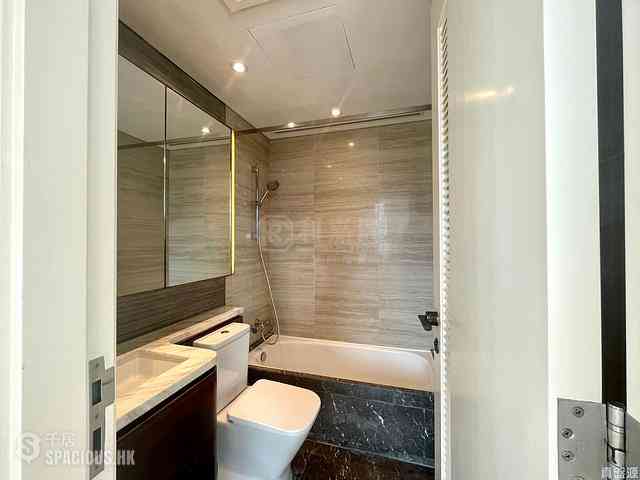 Tseung Kwan O - Savannah Block 3B 03