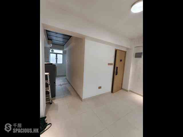 Central - 12, Gough Street 02