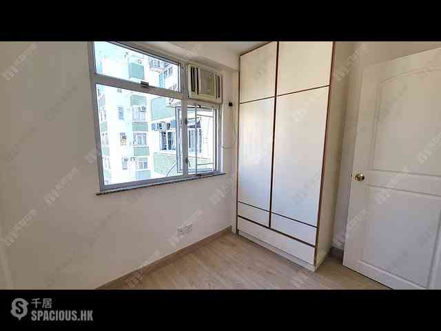 Quarry Bay - Nan Fung Sun Chuen Block 5 03