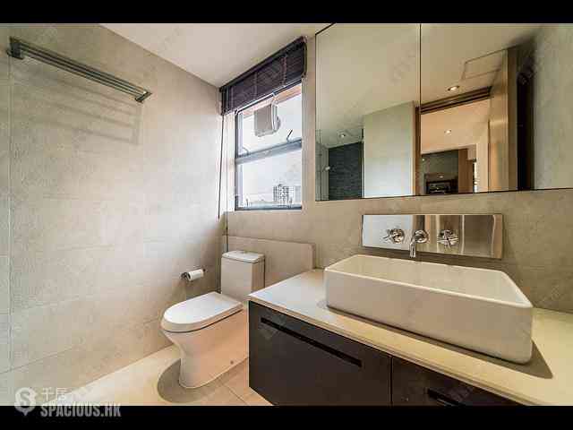 Pok Fu Lam - Albany Court 10
