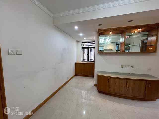 Wan Chai - Kin Lee Building Block B 03