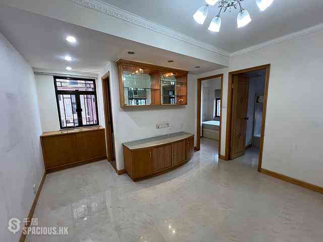 Wan Chai - Kin Lee Building Block B 09