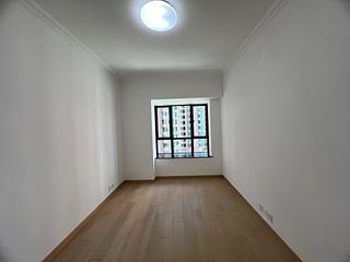 Mid Levels Central - Dynasty Court Block 4 12