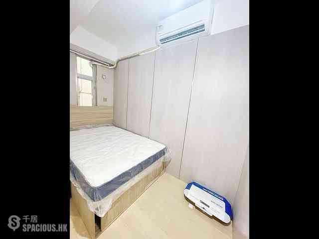 Mong Kok - Kwong Yuen Building 02
