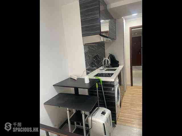 Sheung Wan - 136, Wing Lok Street 02