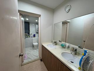Braemar Hill - Wilshire Towers Block C 08