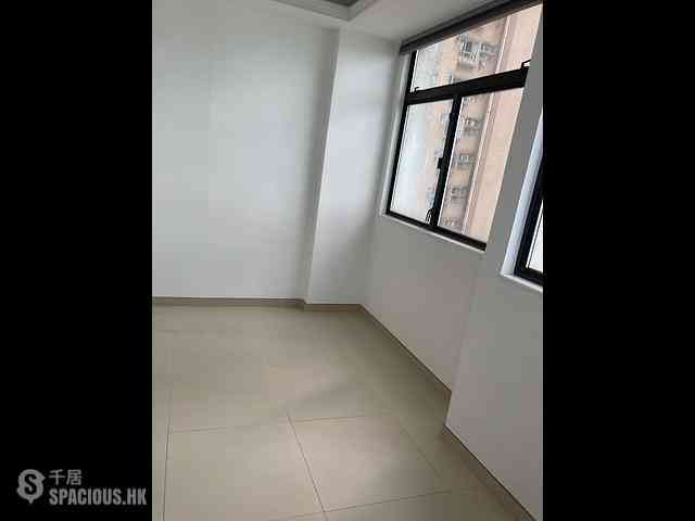 Shek Tong Tsui - Kong Chian Tower Block 2 03