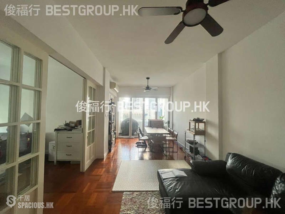 Mid Levels Central - 5G, Bowen Road 01