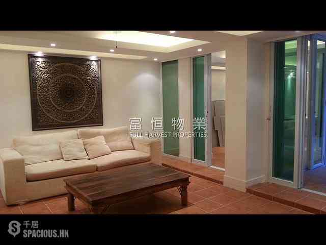 Happy Valley - Green Valley Mansion 02