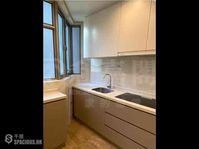 West Kowloon - Sorrento Phase 1 Block 5 03