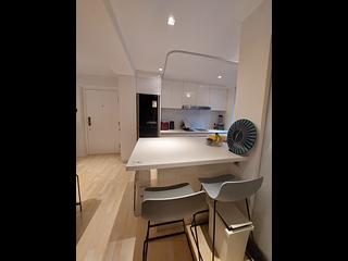Mid Levels West - Fortune Gardens Block B 03