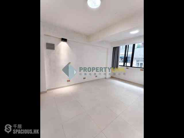 Central - 12, Gough Street 01